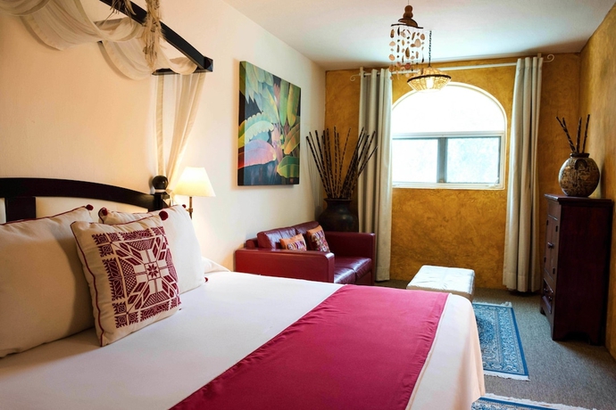 Imagen de la habitación del Hotel El Chante Spa. Foto 3