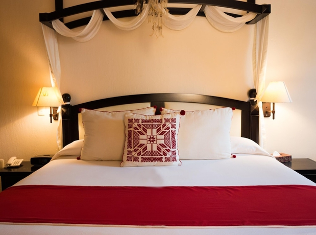 Imagen de la habitación del Hotel El Chante Spa. Foto 5