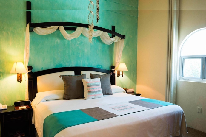 Imagen de la habitación del Hotel El Chante Spa. Foto 10