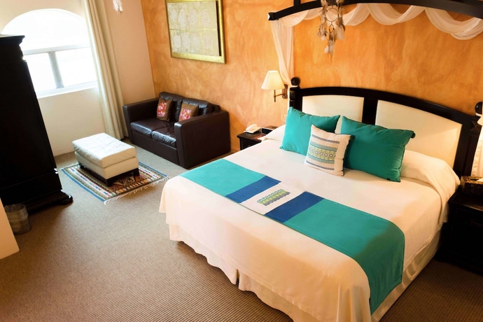 Imagen de la habitación del Hotel El Chante Spa. Foto 14