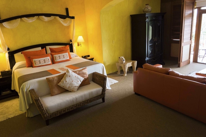 Imagen de la habitación del Hotel El Chante Spa. Foto 15