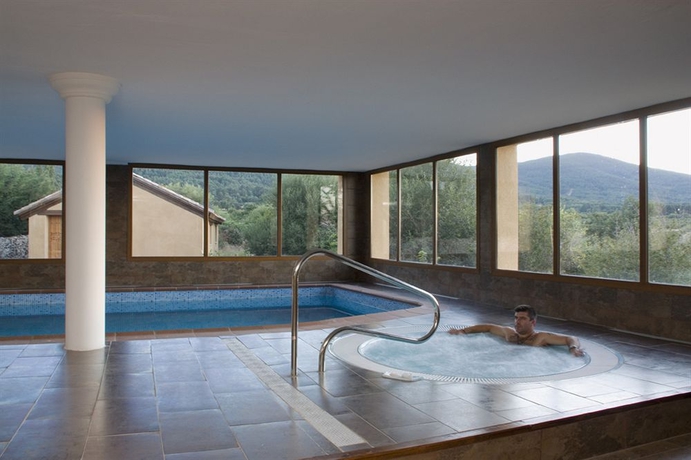 Imagen de la piscina del Hotel El Chorro. Foto 10