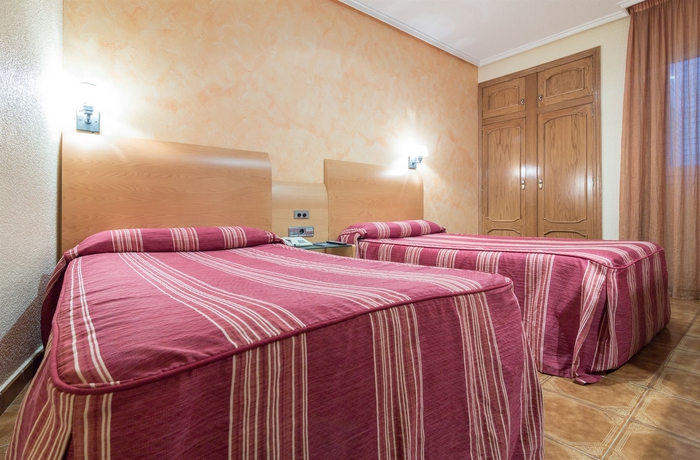 Imagen de la habitación del Hotel El Churra. Foto 3