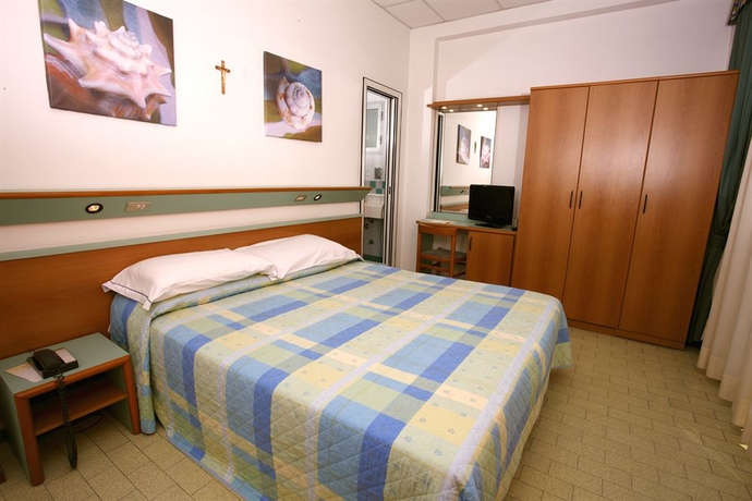 Imagen de la habitación del Hotel El Cid Campeador. Foto 3