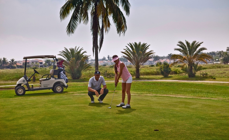 Imagen de los exteriores del Hotel El Cid Castilla Beach. Foto 11