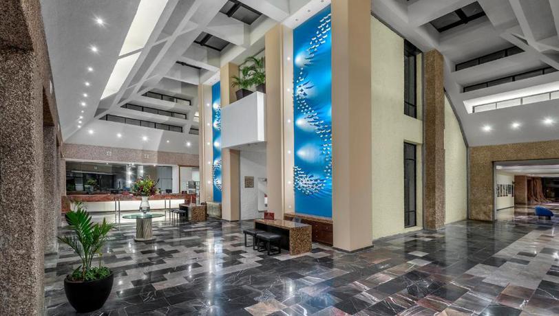 Imagen de los interiores del Hotel El Cid El Moro Beach. Foto 15