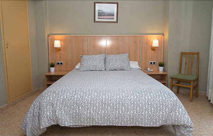 Imagen de la habitación del Hotel El Cid, Morella. Foto 15