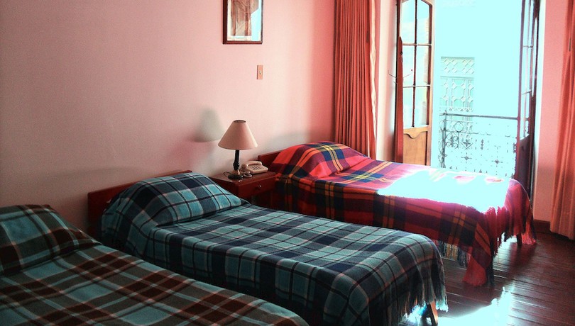 Imagen de la habitación del Hotel El Cid Plaza. Foto 16