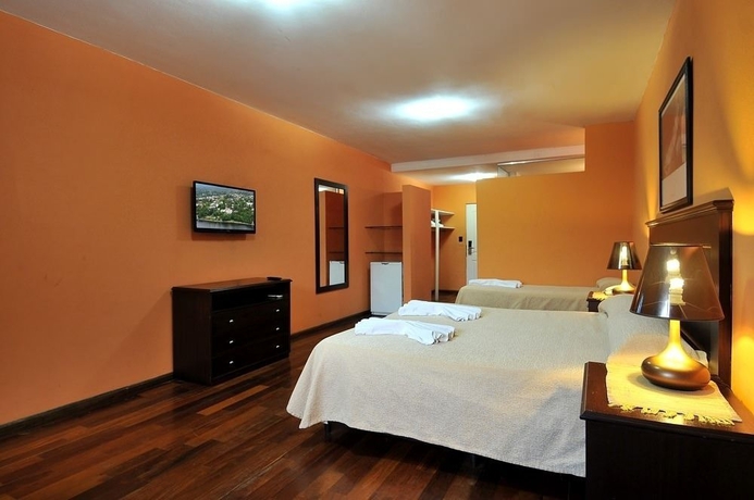 Imagen general del Hotel El Cid, VILLA CARLOS PAZ. Foto 3