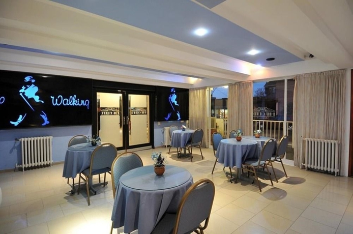 Imagen del bar/restaurante del Hotel El Cid, VILLA CARLOS PAZ. Foto 6