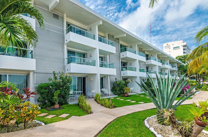 Imagen de los interiores del Hotel El Cid la Ceiba Beach. Foto 6