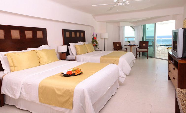 Imagen de la habitación del Hotel El Cid la Ceiba Beach. Foto 3