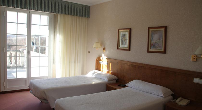 Imagen de la habitación del Hotel El Ciervo De Xares. Foto 3