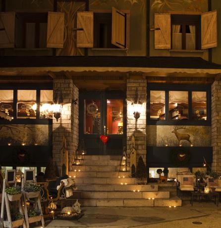 Imagen de los exteriores del Hotel El Ciervo, Vielha. Foto 10