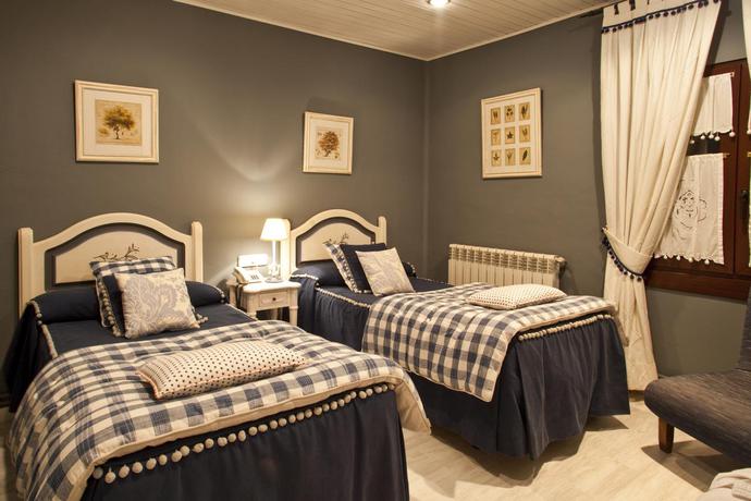 Imagen de la habitación del Hotel El Ciervo, Vielha. Foto 3