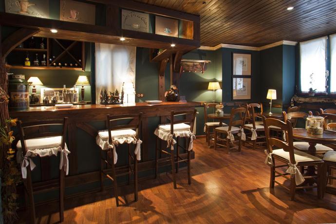 Imagen del bar/restaurante del Hotel El Ciervo, Vielha. Foto 2