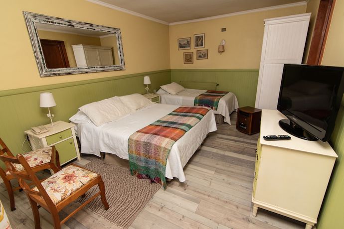 Imagen de la habitación del Hotel El Ciervo, Villarrica. Foto 9