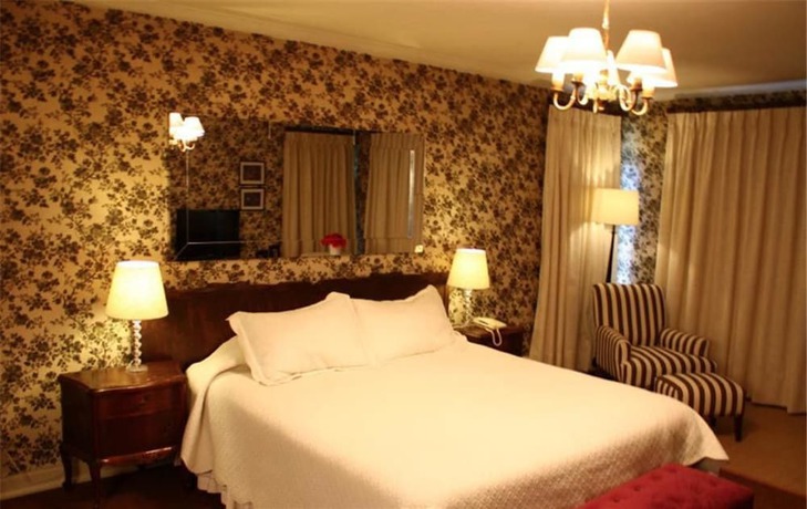 Imagen de la habitación del Hotel El Ciervo, Villarrica. Foto 11