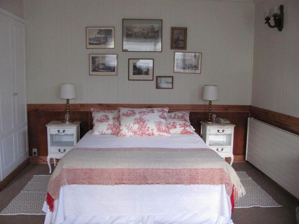 Imagen de la habitación del Hotel El Ciervo, Villarrica. Foto 16