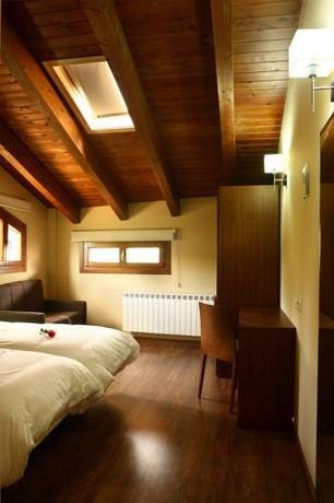 Imagen de la habitación del Hotel El Cierzo de Javalambre. Foto 5