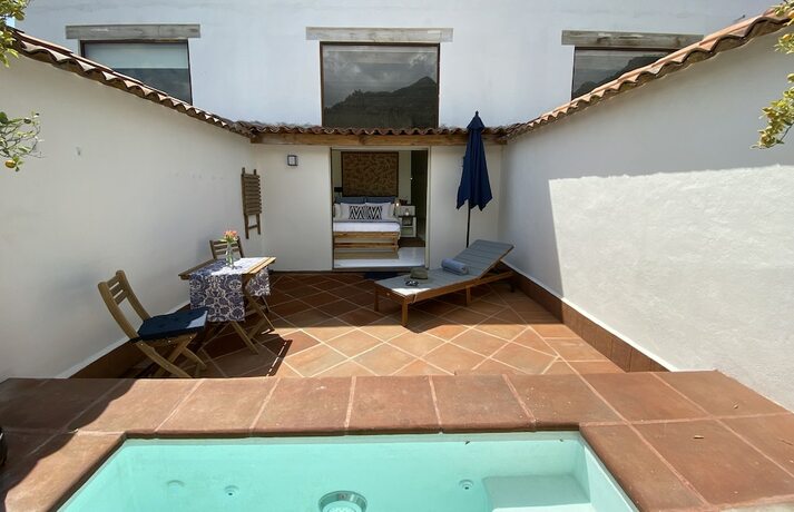 Imagen de la habitación del Hotel El Ciruelo. Foto 16