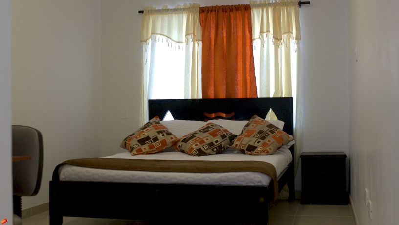 Imagen de los interiores del Hotel El Coliseo. Foto 16