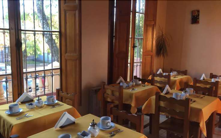 Imagen del bar/restaurante del Hotel El Colonial. Foto 4