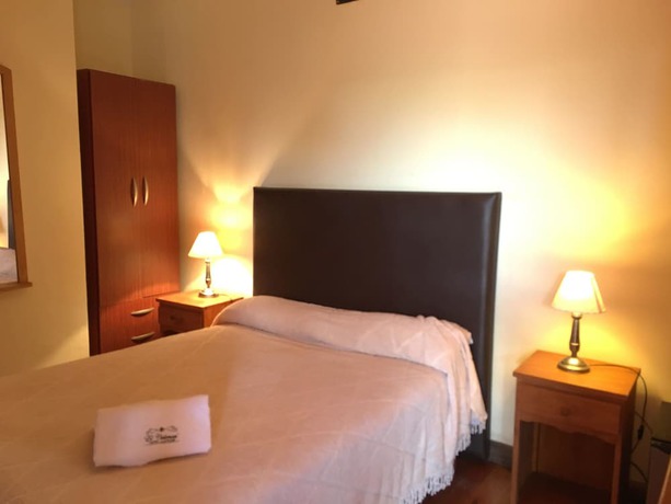 Imagen de la habitación del Hotel El Colonial. Foto 11