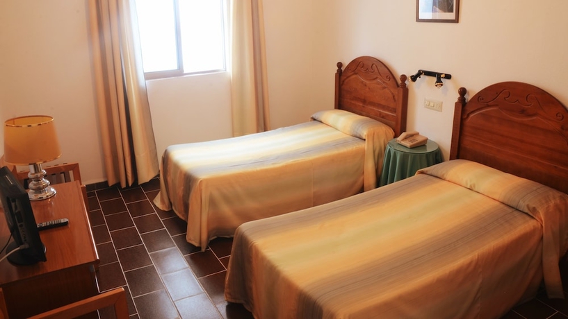 Imagen de la habitación del Hotel El Coloso. Foto 6