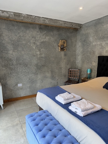 Imagen de la habitación del Hotel El Condor Pasa VLA. Foto 2