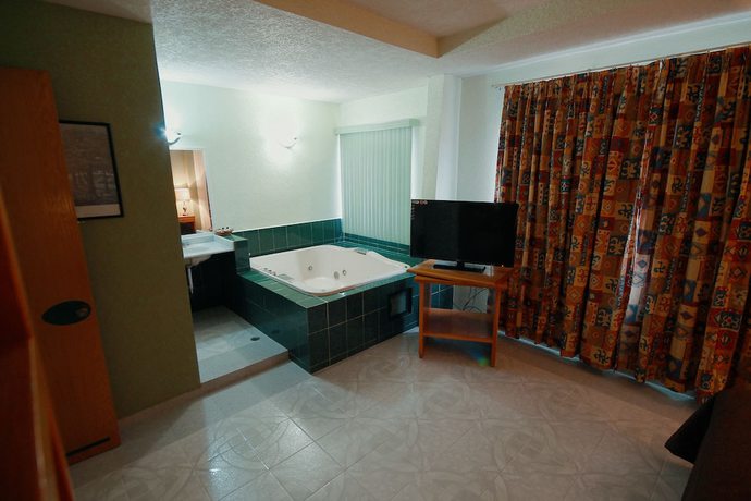 Imagen de la habitación del Hotel El Conquistador Monarca. Foto 6