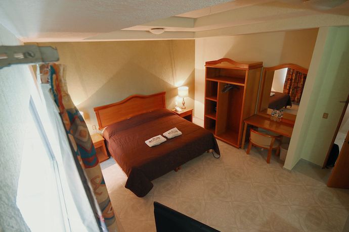 Imagen de la habitación del Hotel El Conquistador Monarca. Foto 7