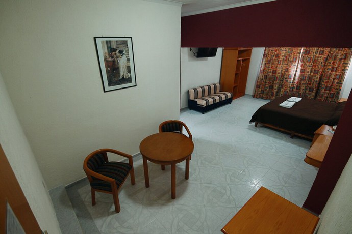 Imagen de la habitación del Hotel El Conquistador Monarca. Foto 12