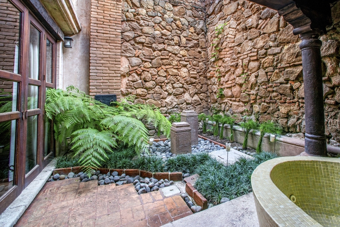 Imagen de los exteriores del Hotel El Convento Boutique. Foto 7