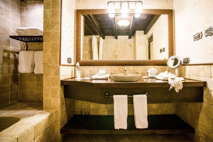 Imagen de la habitación del Hotel El Convento Boutique. Foto 6