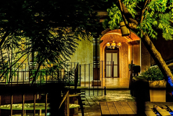 Imagen de los exteriores del Hotel El Convento Boutique. Foto 9