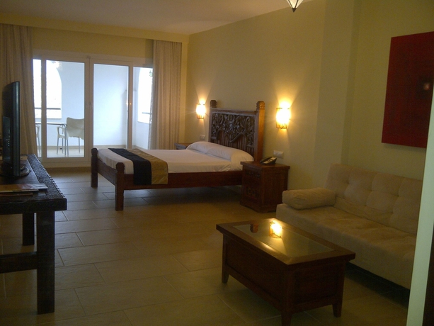 Imagen de la habitación del Hotel El Cortijo De Zahara. Foto 10