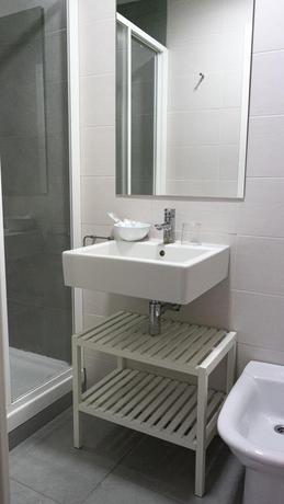 Imagen de la habitación del Hotel El Coso. Foto 14