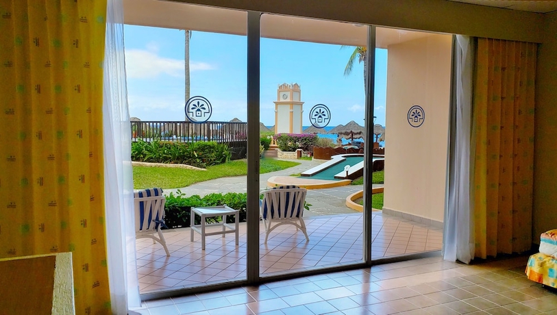 Imagen de la habitación del Hotel El Cozumele&ntilde;o Beach Resort. Foto 3