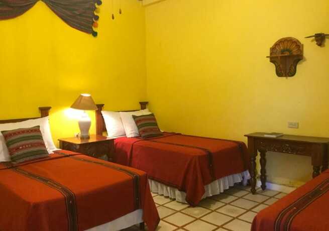 Imagen de la habitación del Hotel El Delfin. Foto 16