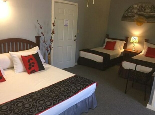 Imagen de la habitación del Hotel El Delfin. Foto 20