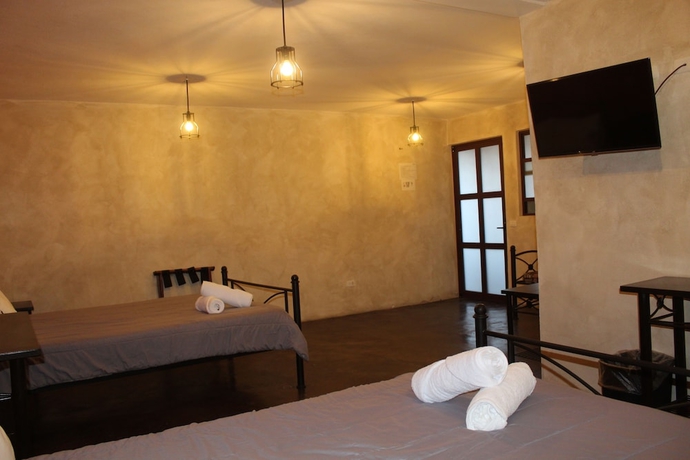 Imagen de la habitación del Hotel El Descanso Barrio del Artista. Foto 12