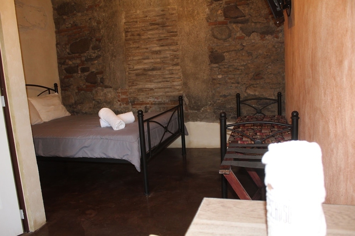 Imagen de la habitación del Hotel El Descanso Barrio del Artista. Foto 15
