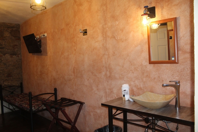 Imagen de la habitación del Hotel El Descanso Barrio del Artista. Foto 18