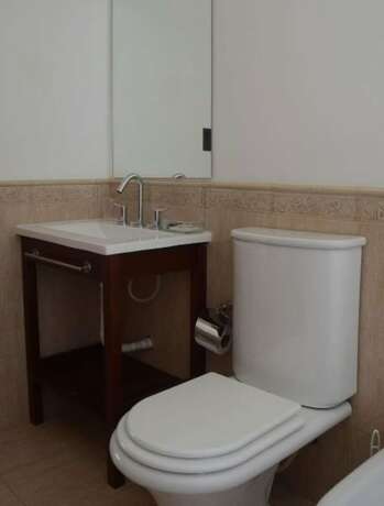 Imagen general del Hotel El Descanso, COL&Oacute;N. Foto 4