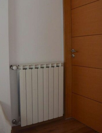 Imagen de la habitación del Hotel El Descanso, COL&Oacute;N. Foto 22