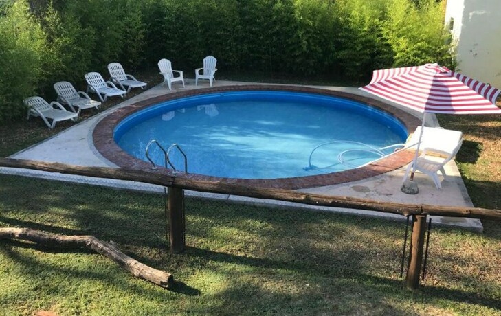 Imagen de la piscina del Hotel El Descanso, COL&Oacute;N. Foto 31