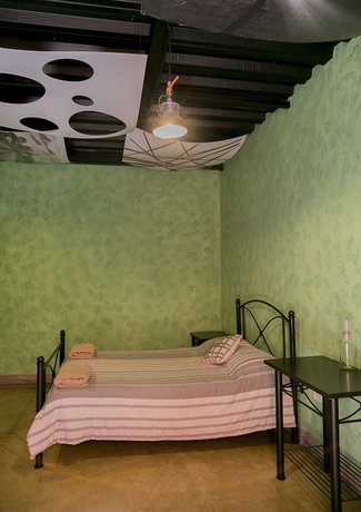 Imagen de la habitación del Hotel El Descanso Catedral. Foto 11