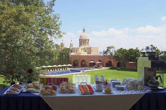 Imagen del bar/restaurante del Hotel El Diezmo. Foto 16