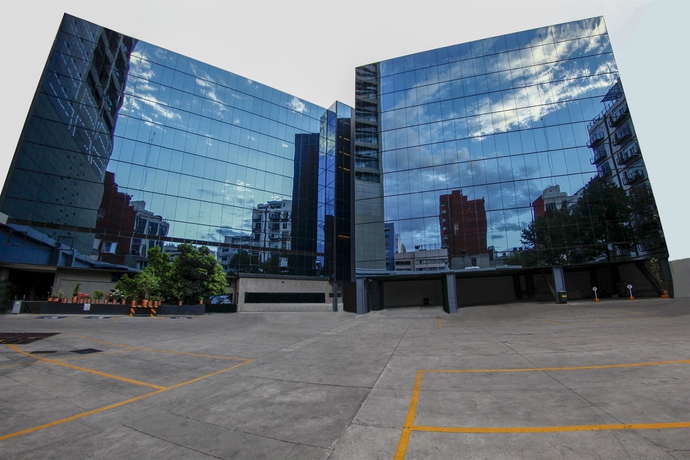 Imagen de los exteriores del Hotel El Diplomatico. Foto 8